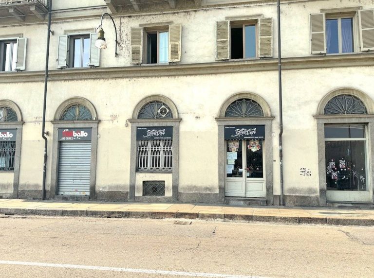 Cocktail bar in Piazza Vittorio